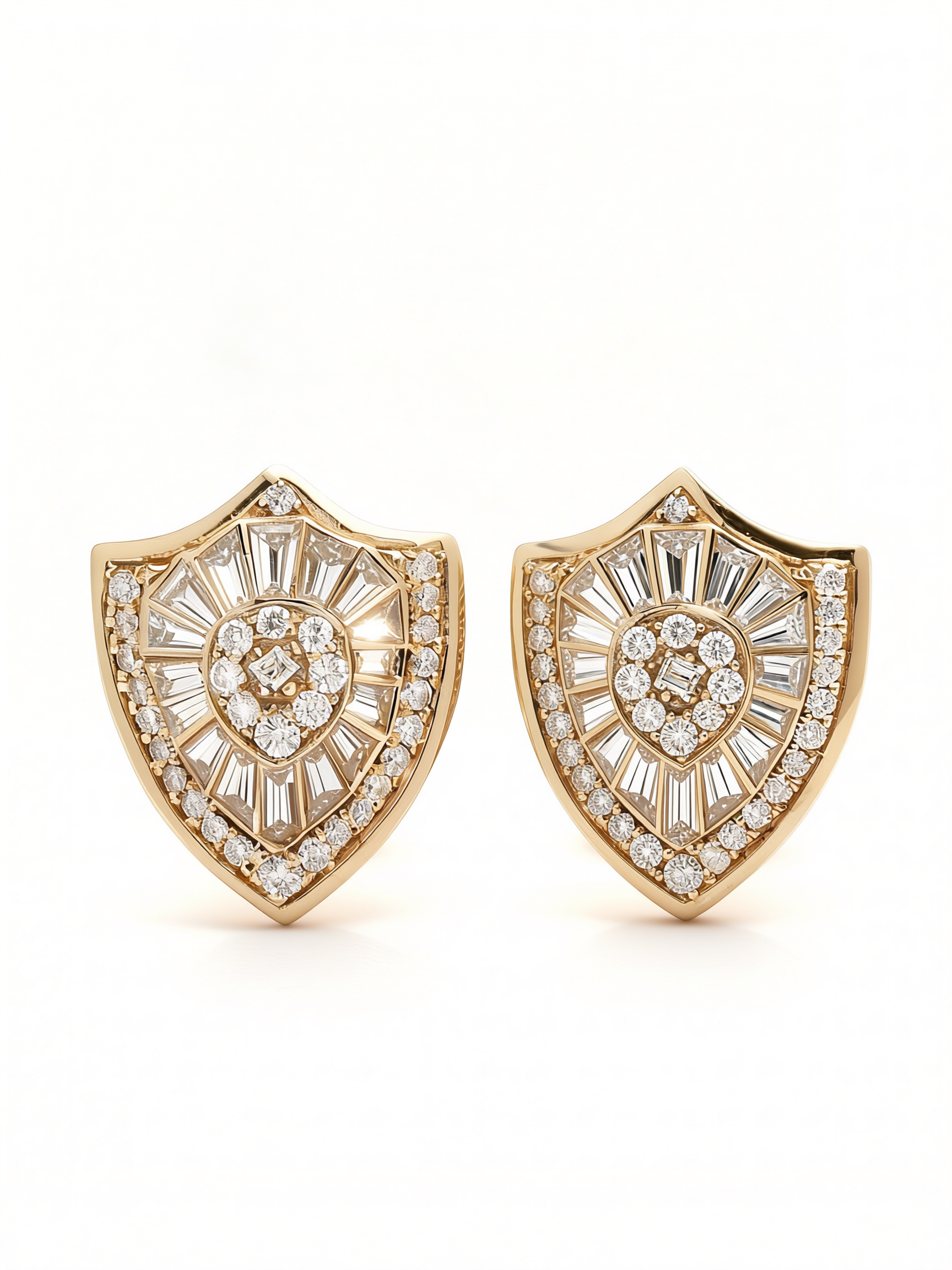 Bouclier Étoilé Stud Earrings