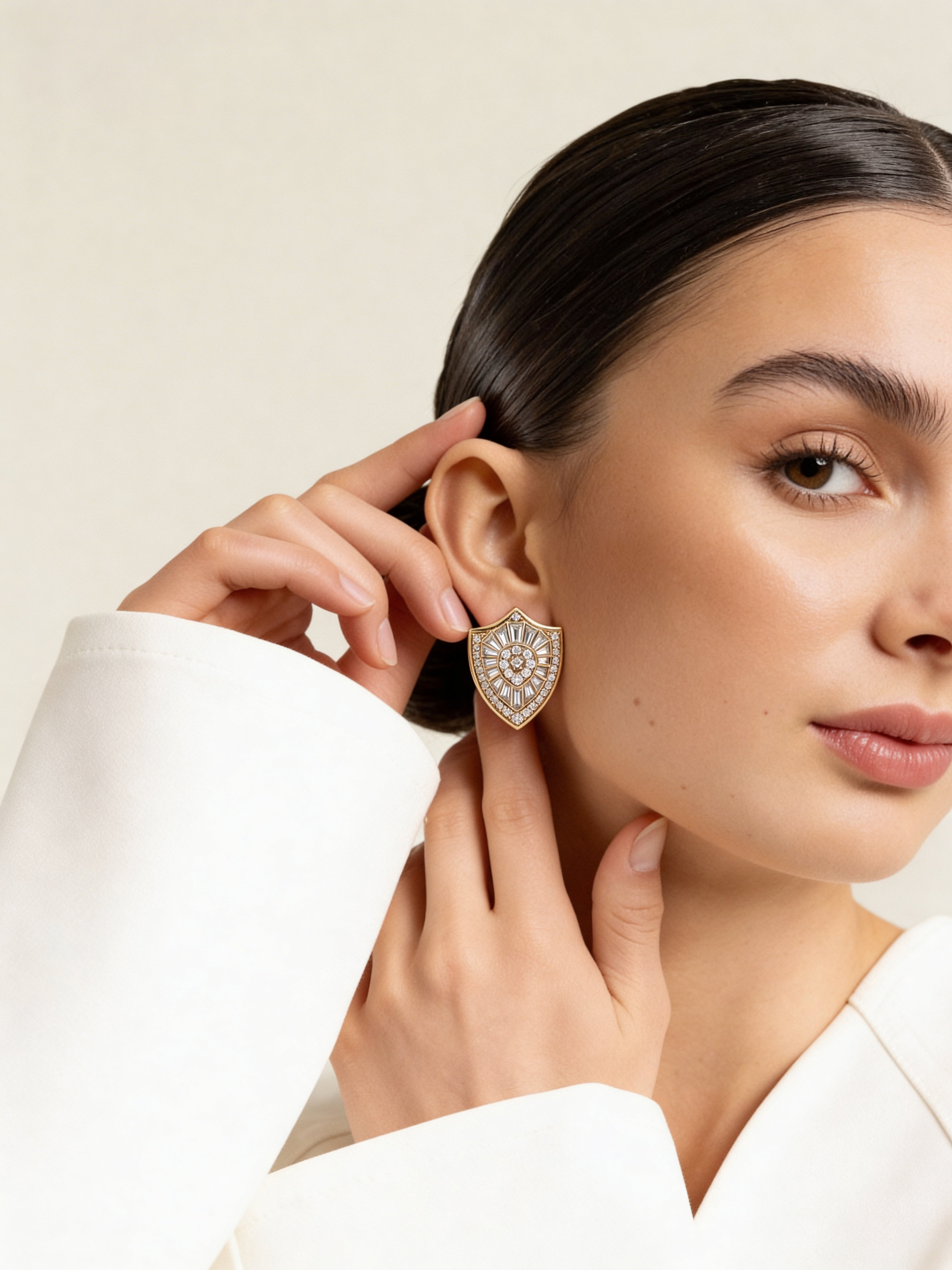 Bouclier Étoilé Stud Earrings