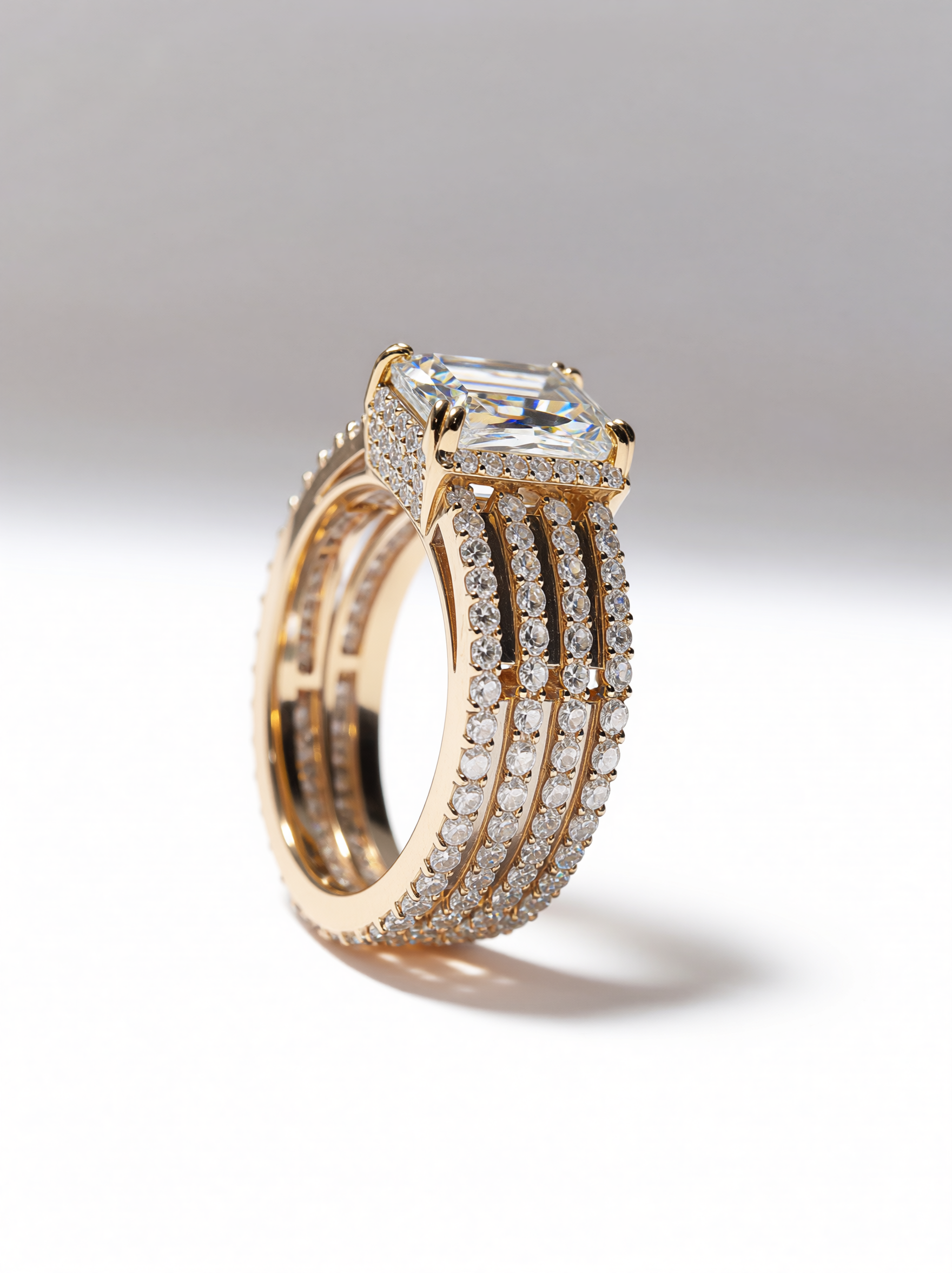 Majesté Galerie Ring