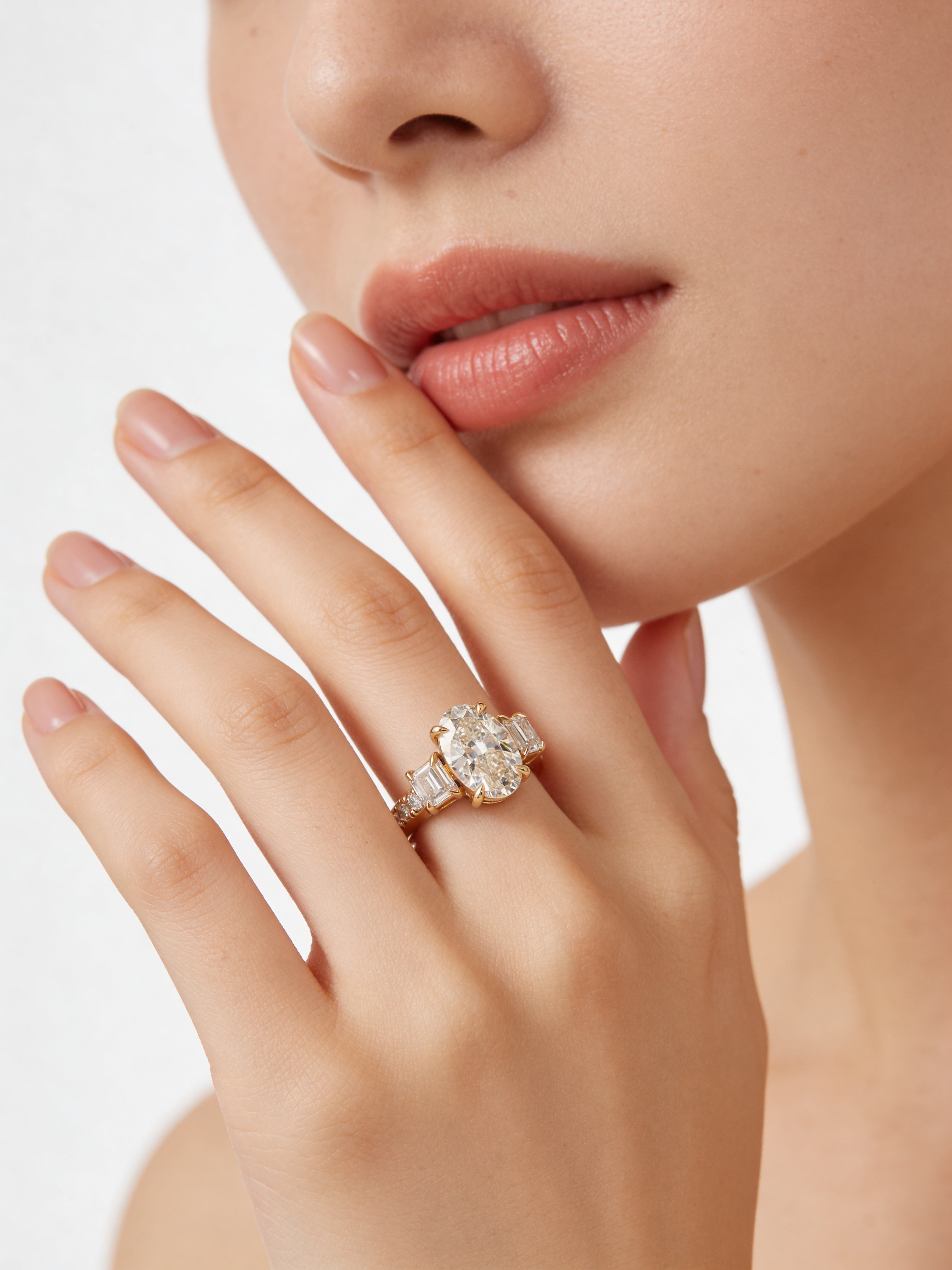 Solitaire Lumière Ring