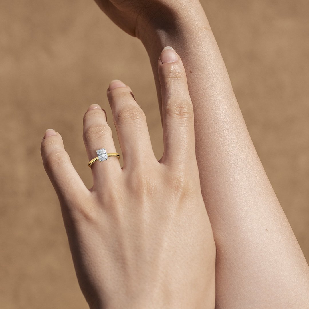 Bague solitaire radiante Larissa