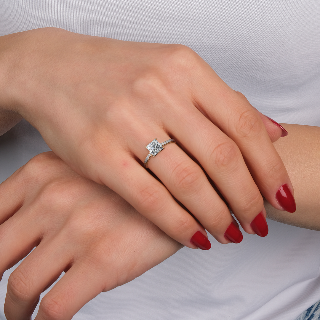 Bague Princesse Pavée Lucrezia Solitaire