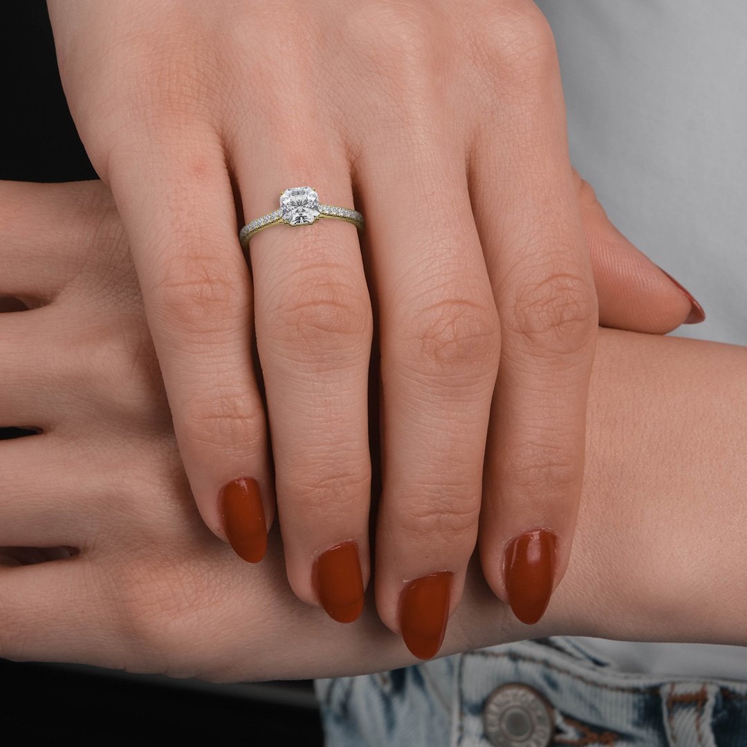 Alaia Solitaire Pave Asscher Setting