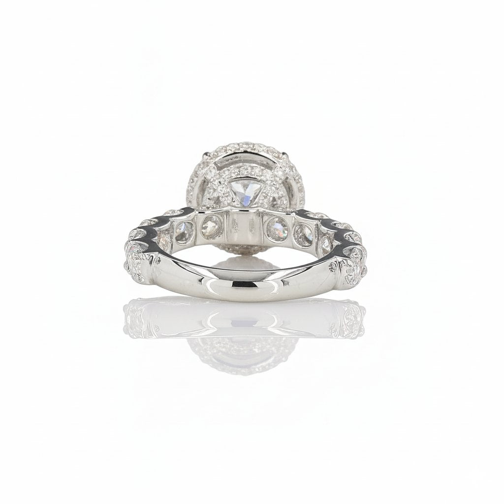 Bague Halo à pierres latérales