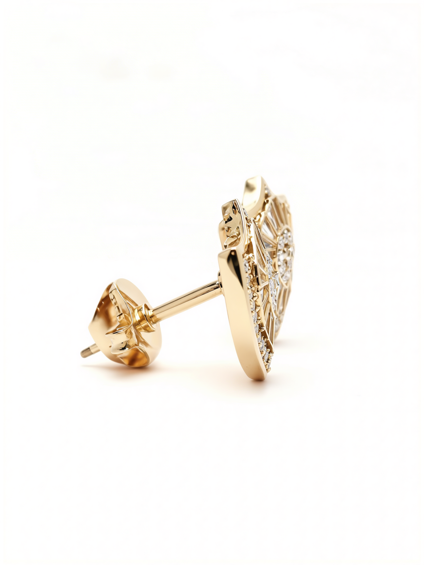 Bouclier Étoilé Stud Earrings