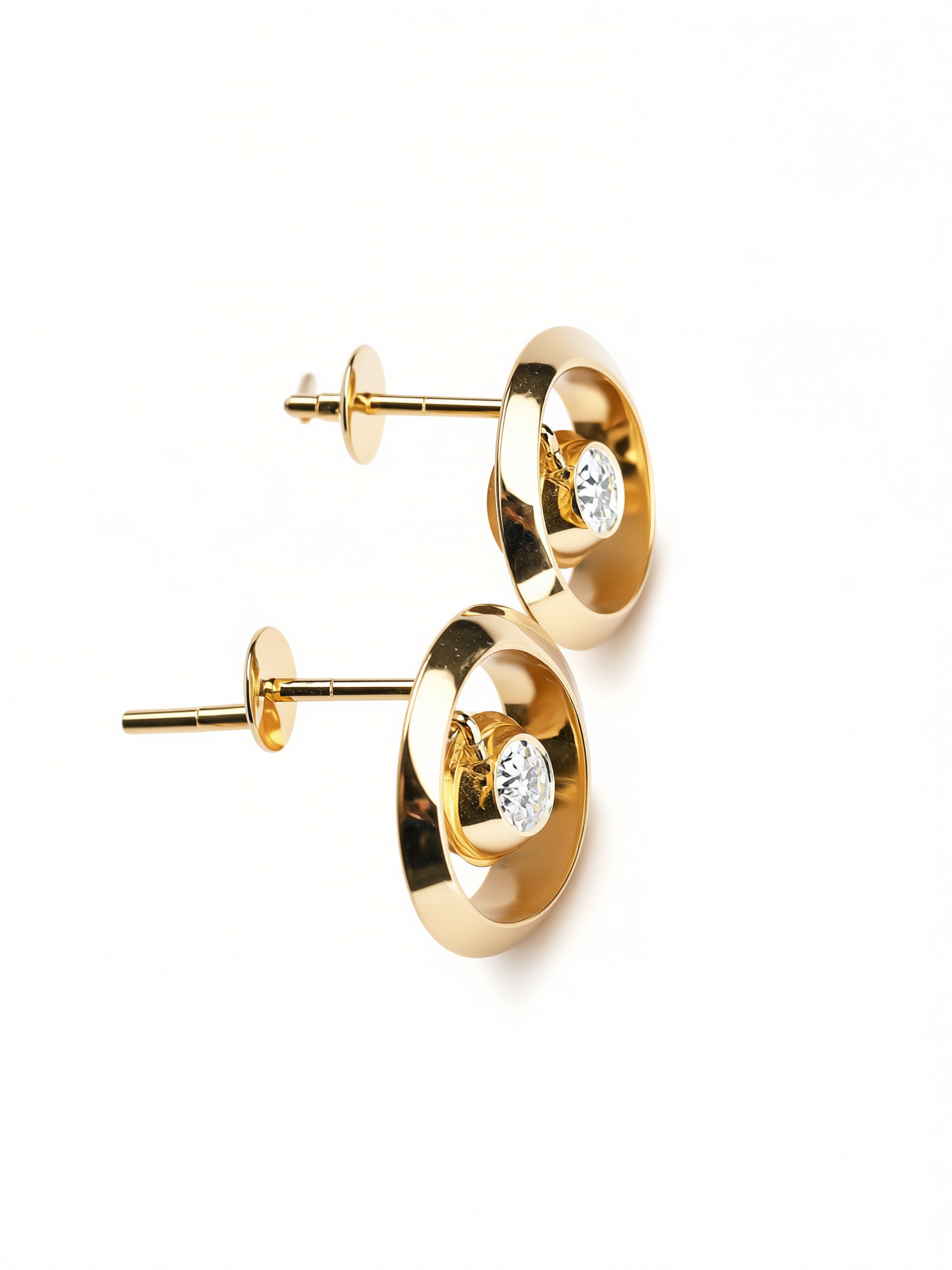Médaille Lumière Stud Earrings