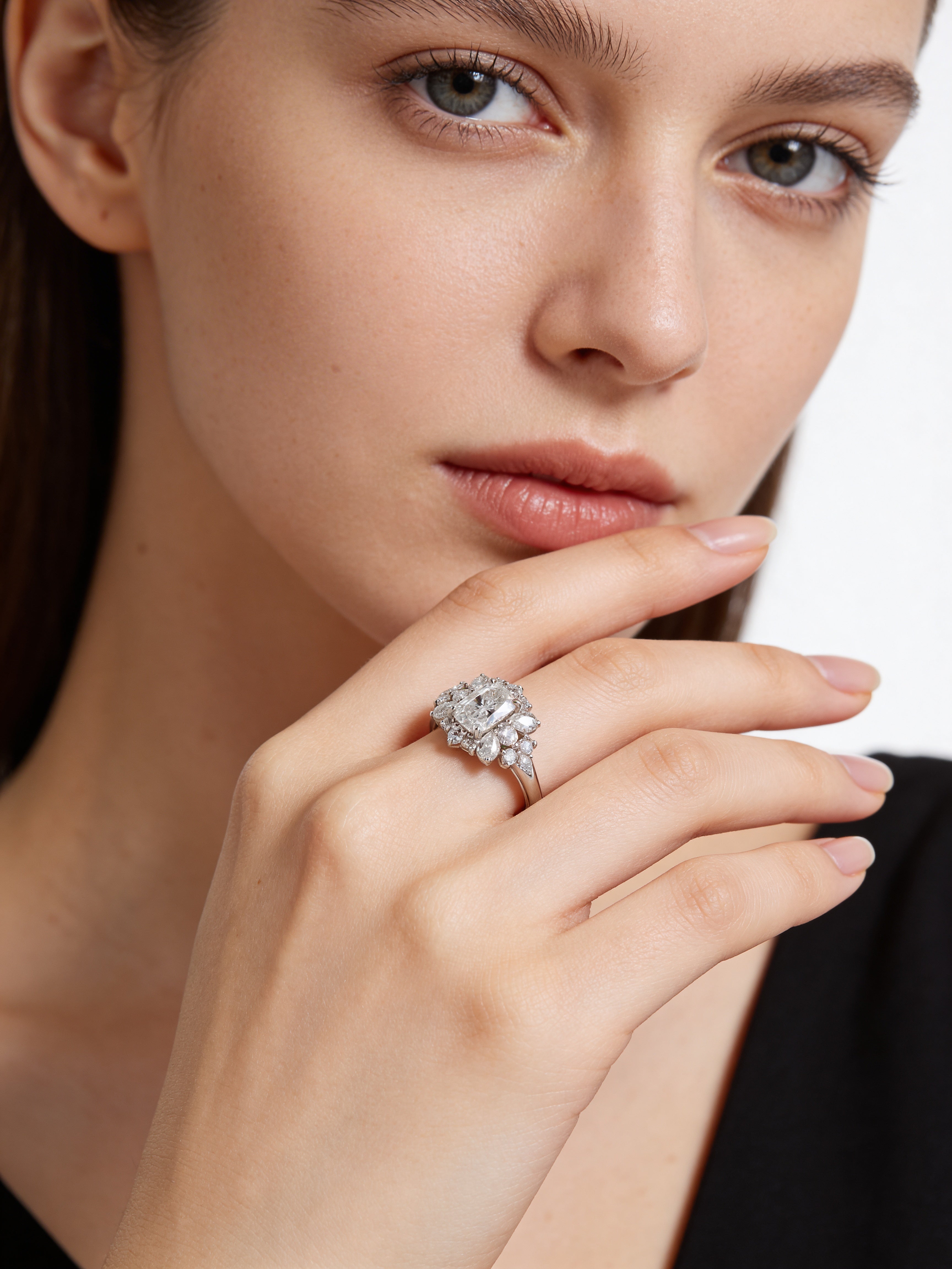Fleur de Neige Ring