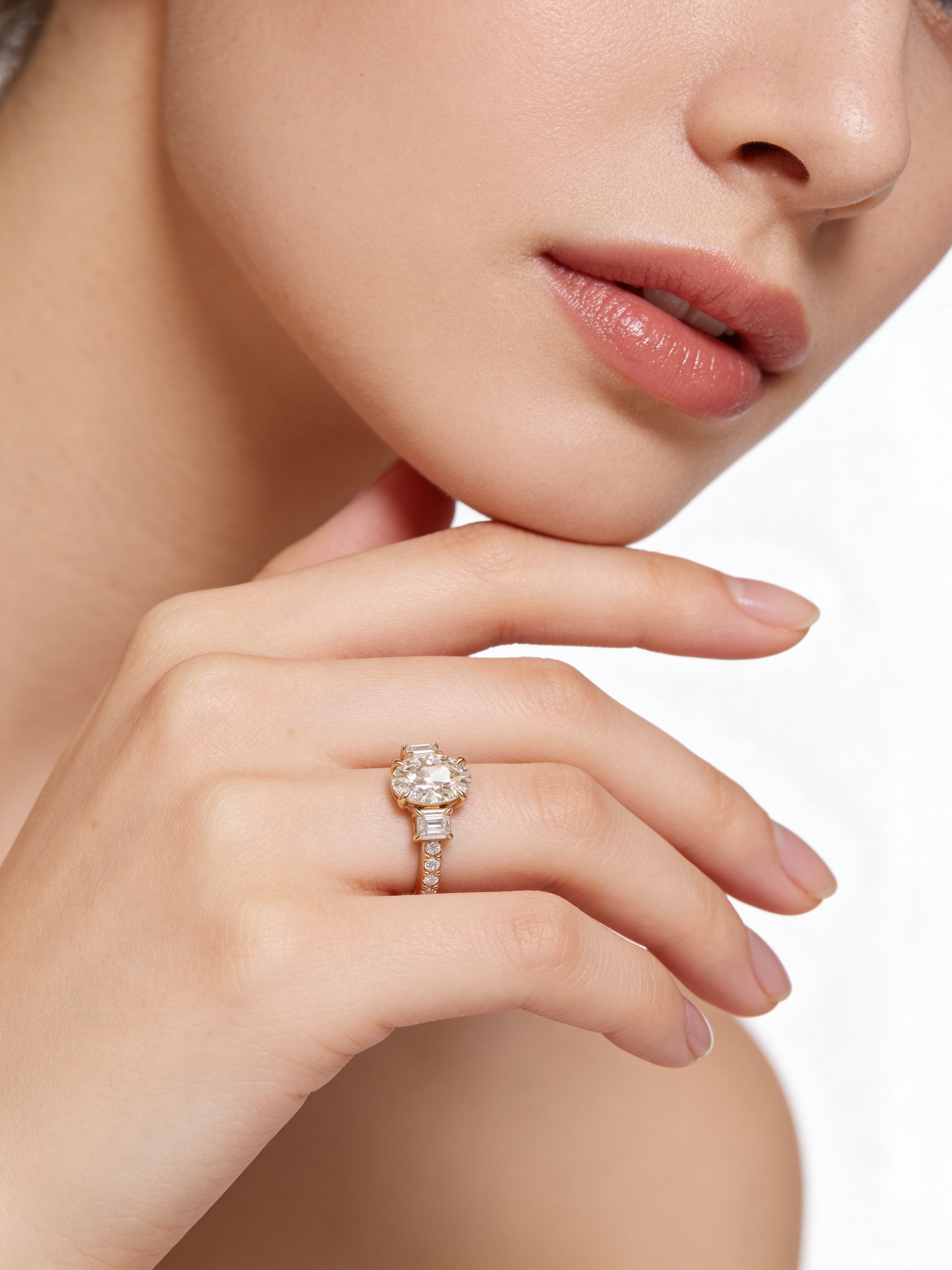 Solitaire Lumière Ring