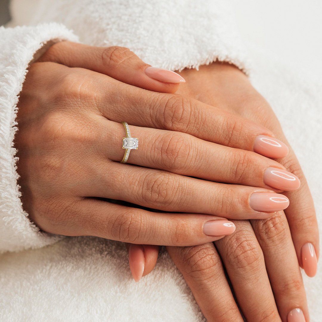 Daisy Solitaire Pave Radiant Setting